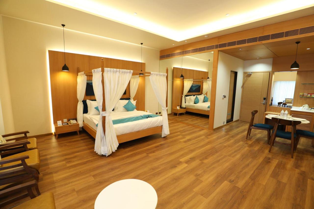 Hotel Blueivy Anand Exterior photo