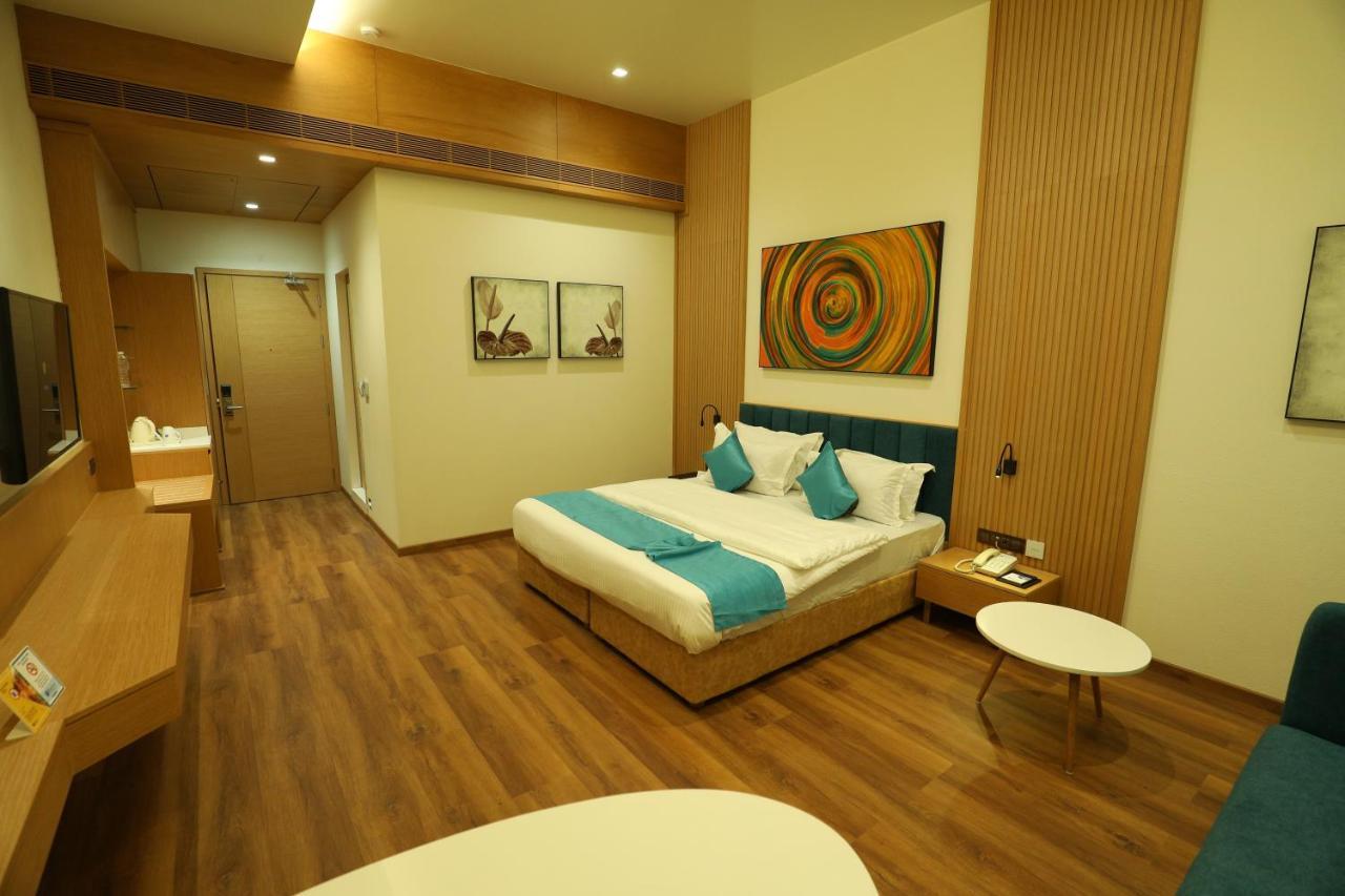 Hotel Blueivy Anand Exterior photo