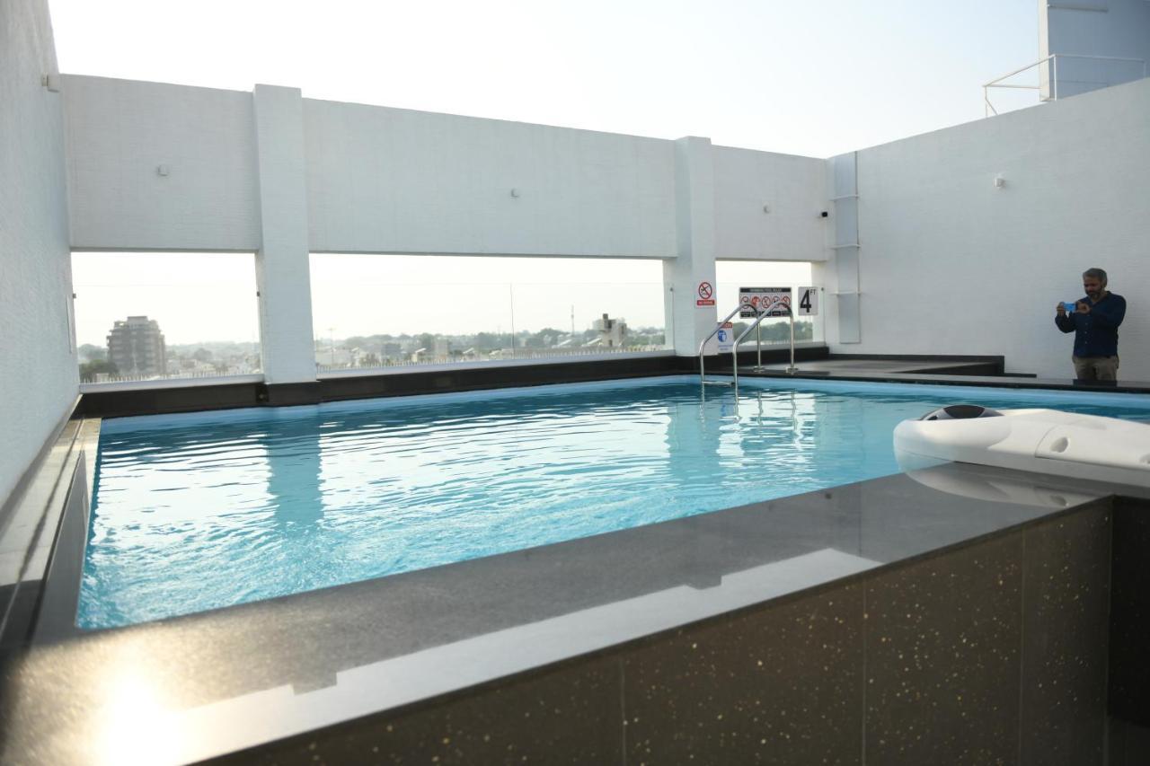 Hotel Blueivy Anand Exterior photo