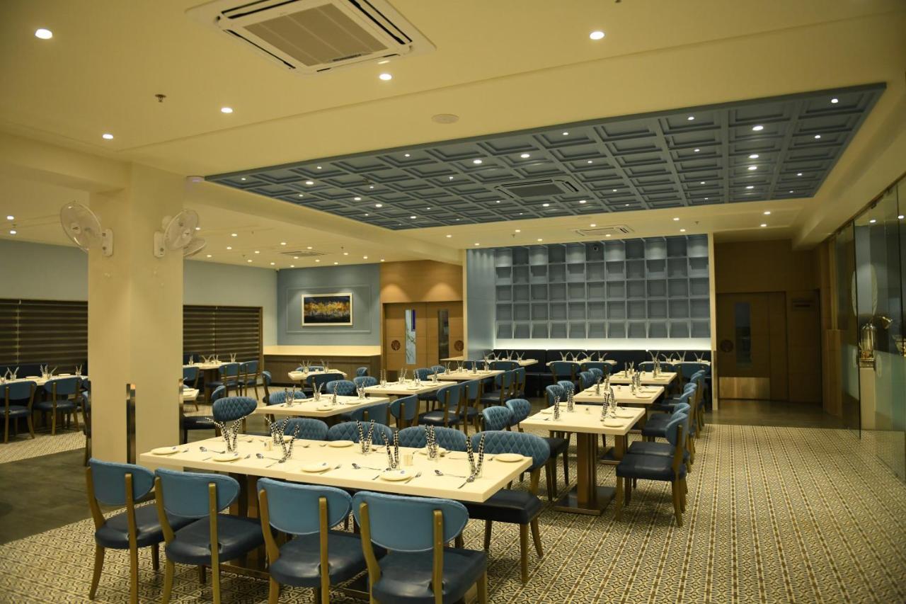 Hotel Blueivy Anand Exterior photo