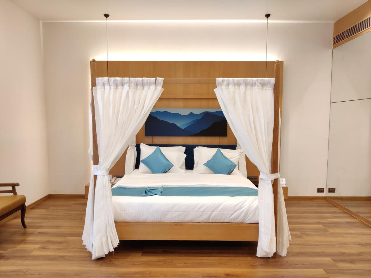 Hotel Blueivy Anand Exterior photo