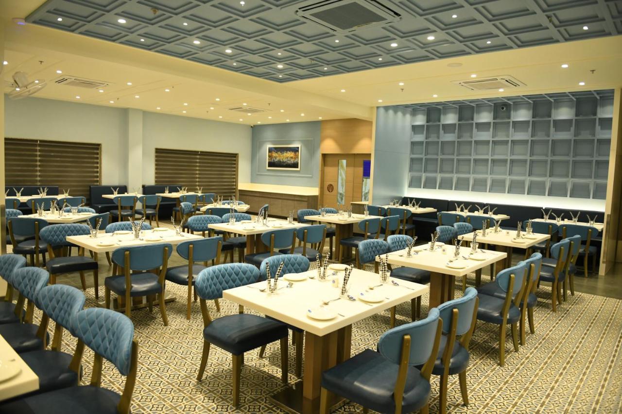 Hotel Blueivy Anand Exterior photo