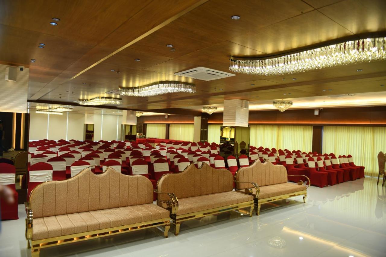 Hotel Blueivy Anand Exterior photo