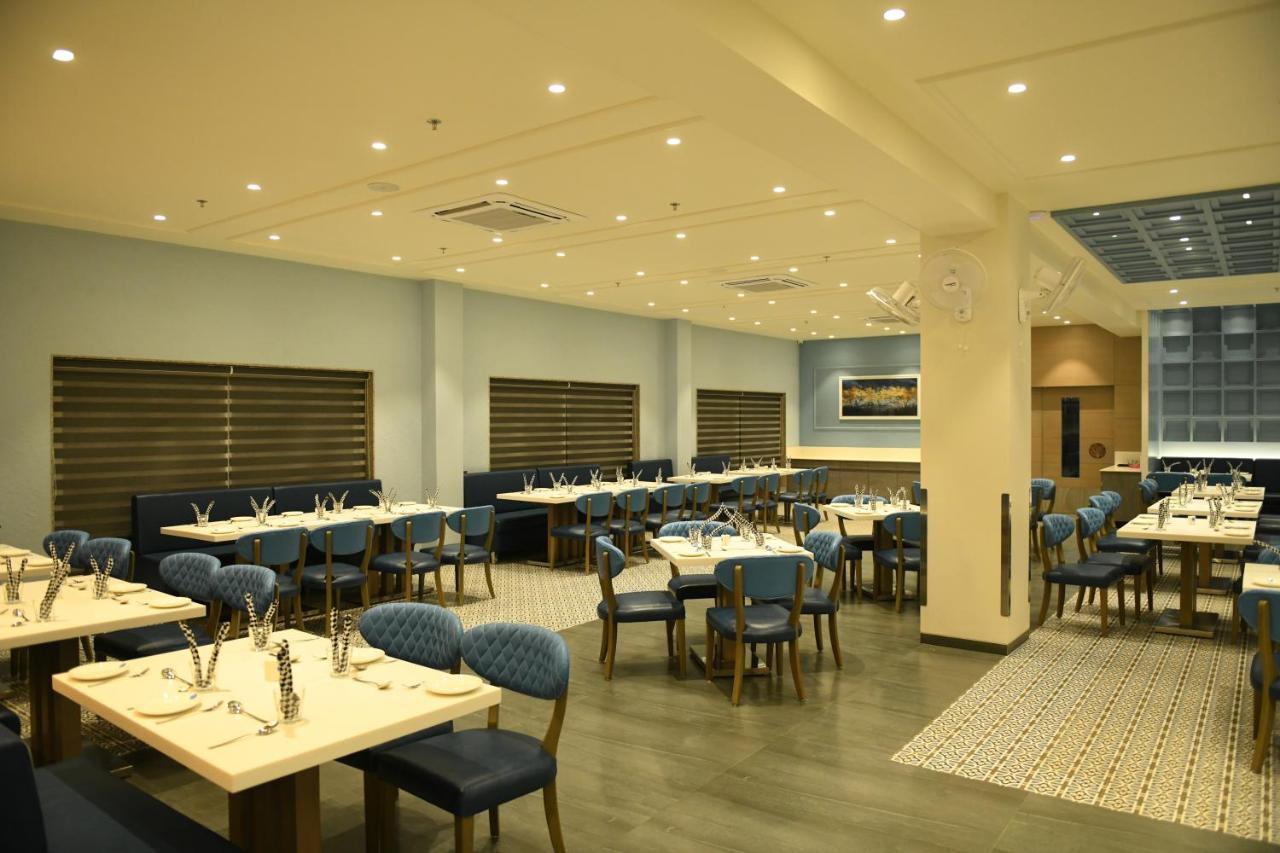 Hotel Blueivy Anand Exterior photo