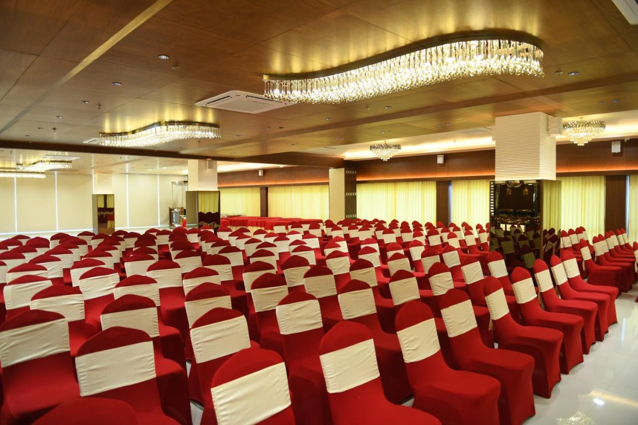 Hotel Blueivy Anand Exterior photo