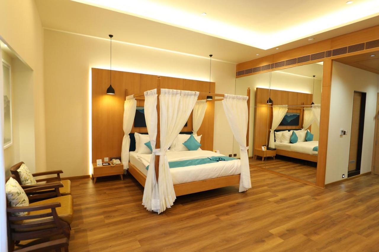 Hotel Blueivy Anand Exterior photo