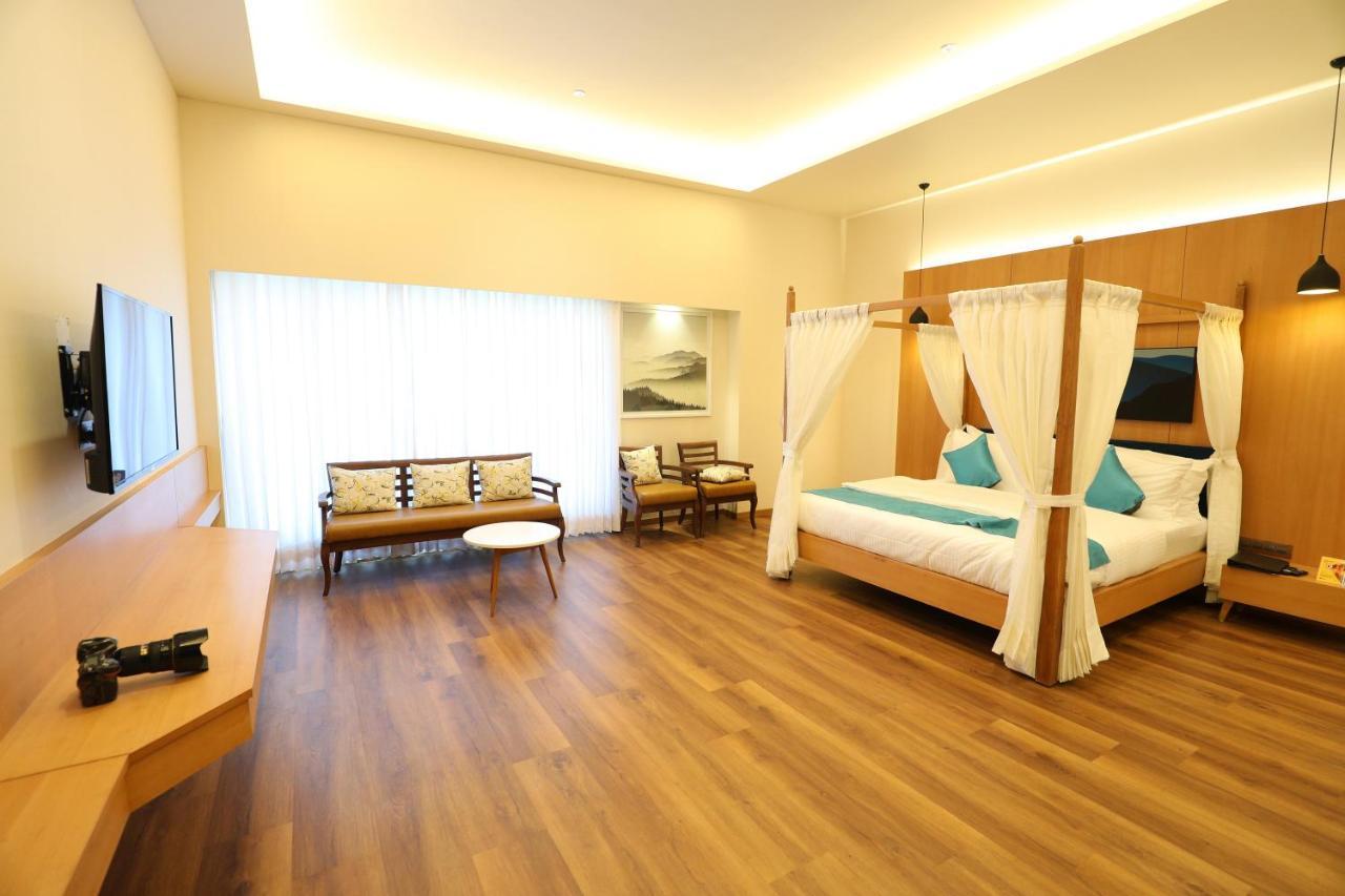 Hotel Blueivy Anand Exterior photo
