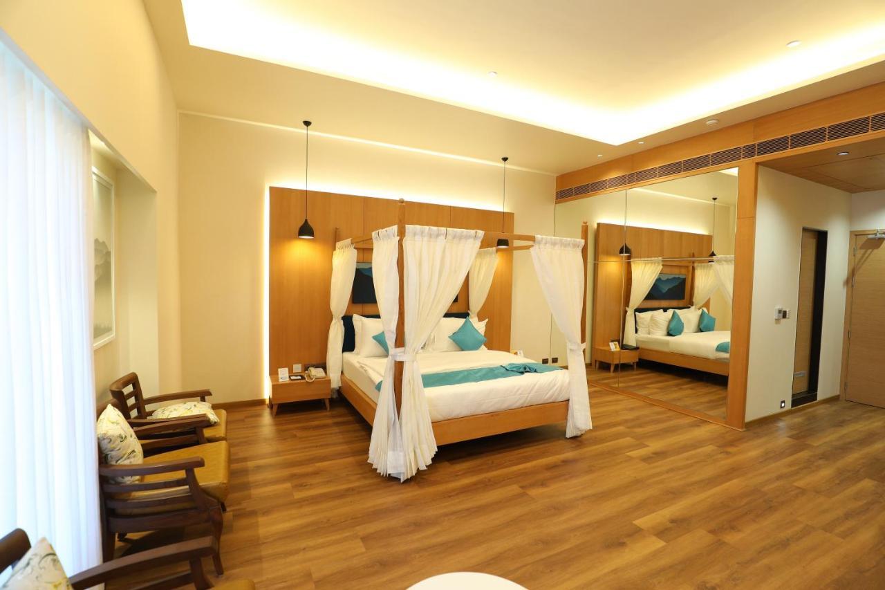 Hotel Blueivy Anand Exterior photo